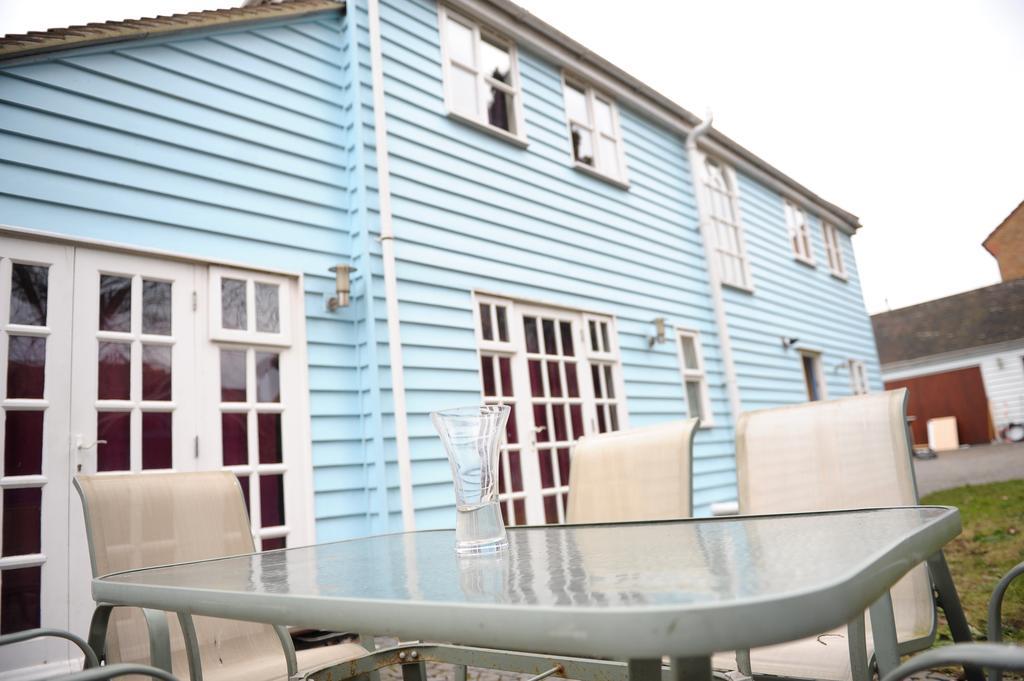 The Greyhound Cottage Чіґвелл Екстер'єр фото